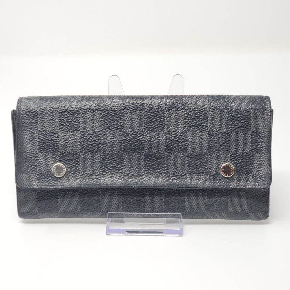 Auth Louis Vuitton Wallet - Picture 2 of 12